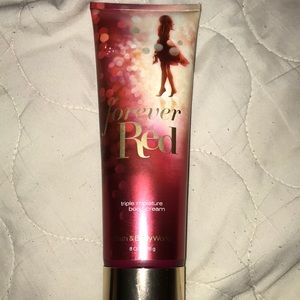 Bath & body works body cream.
